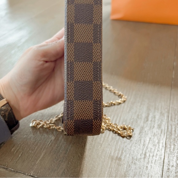Louis Vuitton Pochette Felicie - Picture 9 of 16